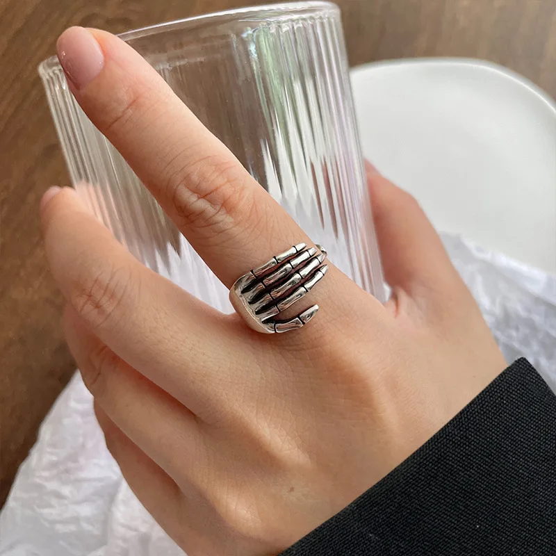 Vintage Skeleton Claw Hand Pal - Men'S Accessories Hand Bands 评论和价格