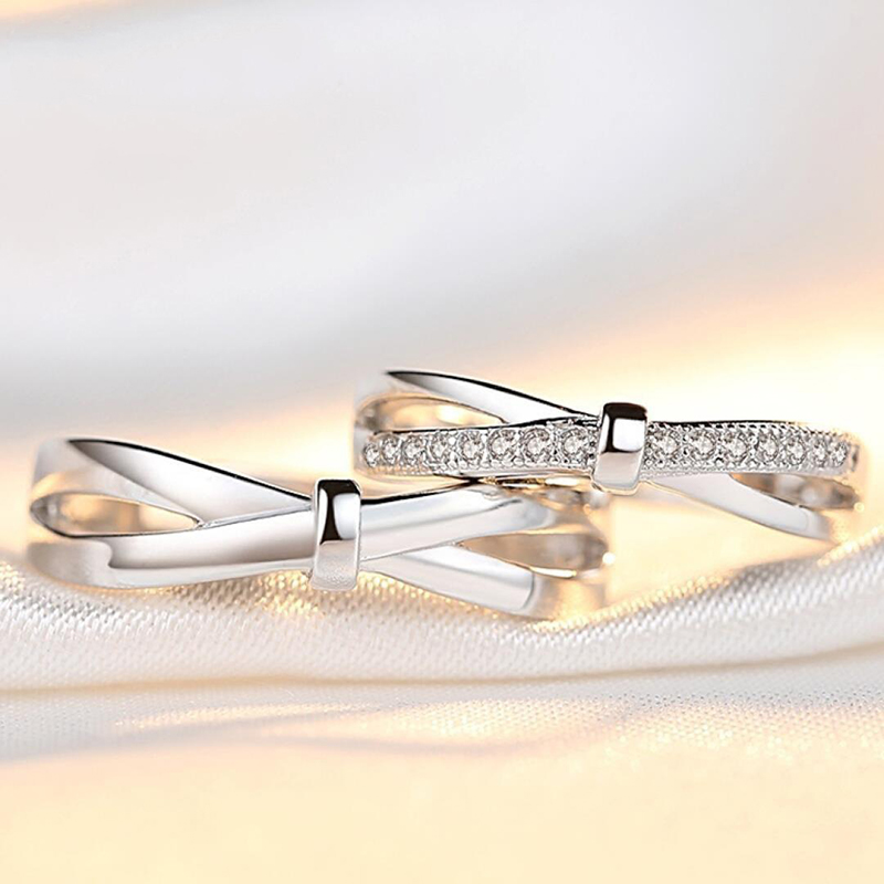 Romantic Bowknot Couple Rings  - Men'S Accessories Hand Bands 评论和价格